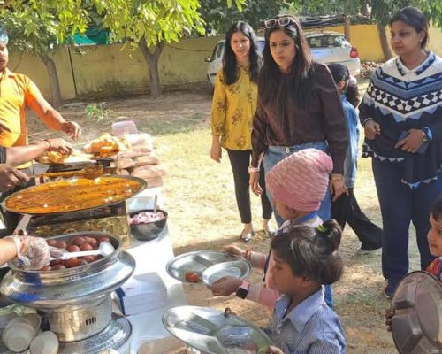 Bhandara at Gurugram Govt School by Shri Maruti Nandan Sewa Trust